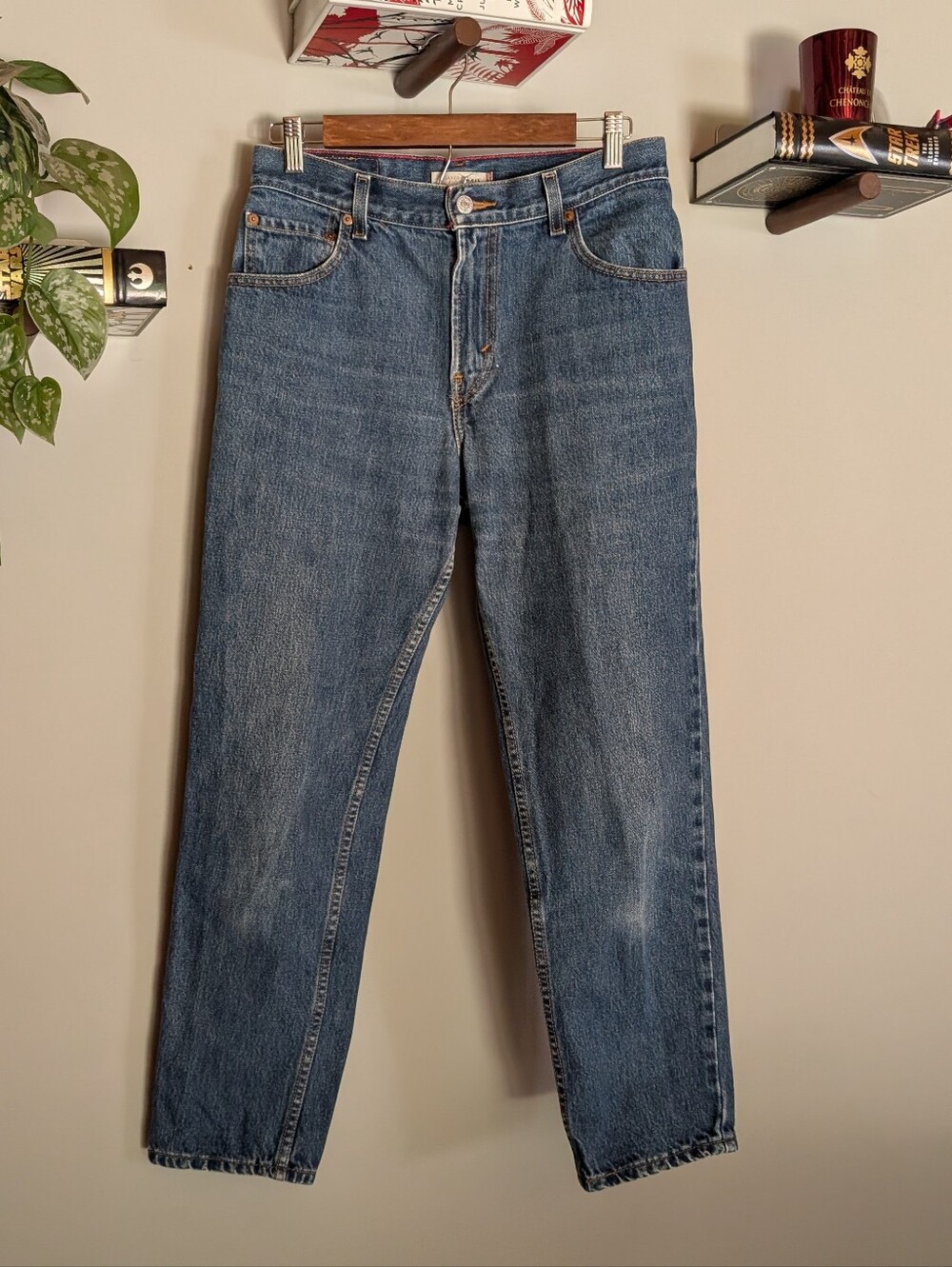Levi’s 550 Relaxed Fit Jeans Women’s Tapered Mom Jeans Denim - Size 8 S